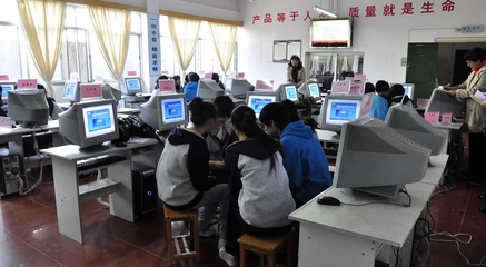 深化教學(xué)改革，賦能技能人才——市教育局成功舉辦全市中職學(xué)?；诠ぷ鬟^(guò)程的教學(xué)模式推廣研討活動(dòng)