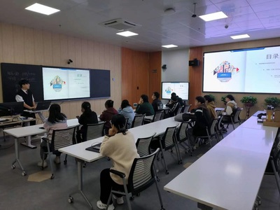 提升信息素養(yǎng)，賦能智慧未來(lái)——信息化中心全面開展信息素養(yǎng)培訓(xùn)與計(jì)算機(jī)信息技術(shù)推廣工作